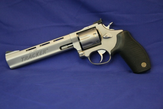 Taurus Tracker Revolver .17 Hmr Cal Sn:we122468 ... Not Legal In Ca
