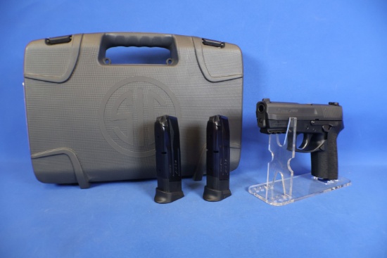 Sig Sauer SP2022 9mm. SN# 24D042116. Excellent Condition. OK for Ca.