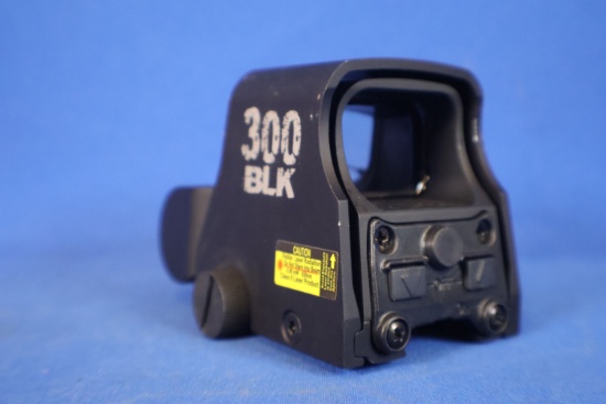 EOTech Holographic weapon Sight.