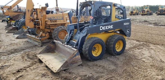 John Deere 320d Skid Steer