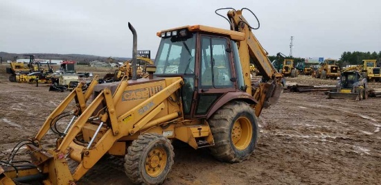 Case 580k 4x4 Loader Backhoe