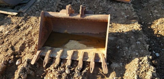 Backhoe Bucket With Teeth