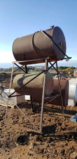 2 Fuel Tanks With Stand