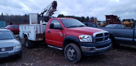 2008 Dodge 5500 4x4 Dually Bucket Truck