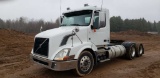 2012 Volvo Semi Day Cab