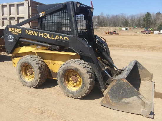 New Holland Lx885 Skid Steer