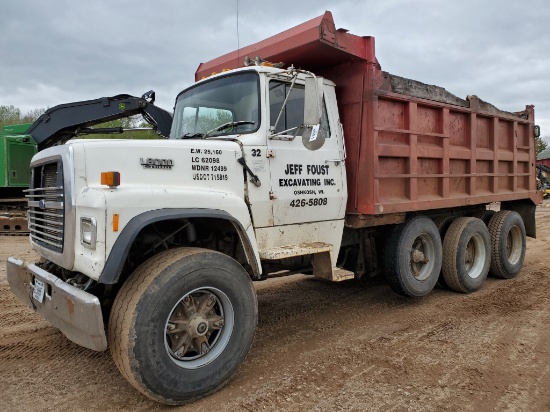 1989 Ford L8000 Dump Truck
