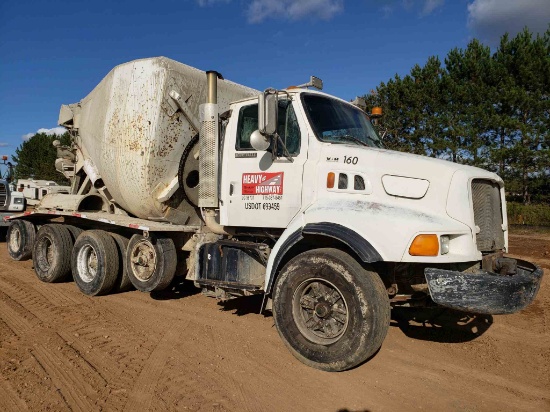 1997 Ford Lt-9513 Cement Truck