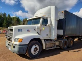 2000 Freightliner Day Cab Semi