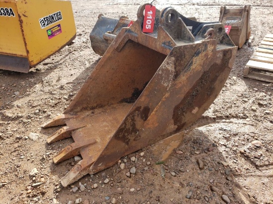 24" Ford Tractor Backhoe Bucket