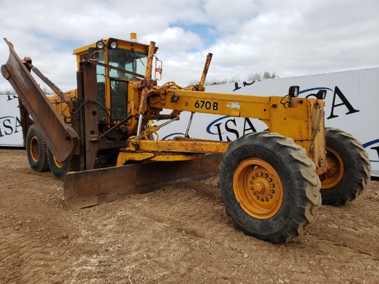 John Deere 670b Grader