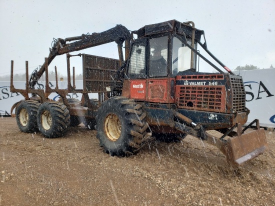 Valmet 546 Forwarder