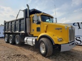 2001 Kenworth T800 Triple-axle Dump Truck