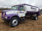 1997 International 4700 4x2 Tanker Truck