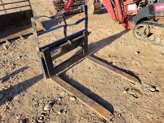 34" Pallet Forks For Toro Dingo