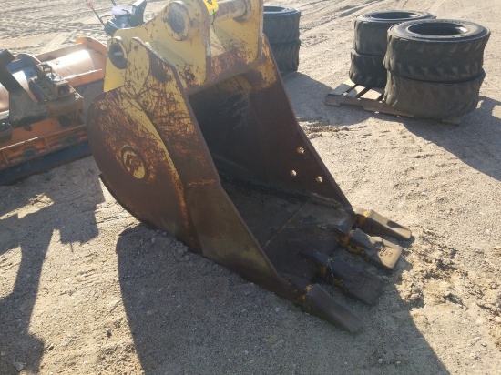 Central Fab 30" Excavator Tooth Bucket