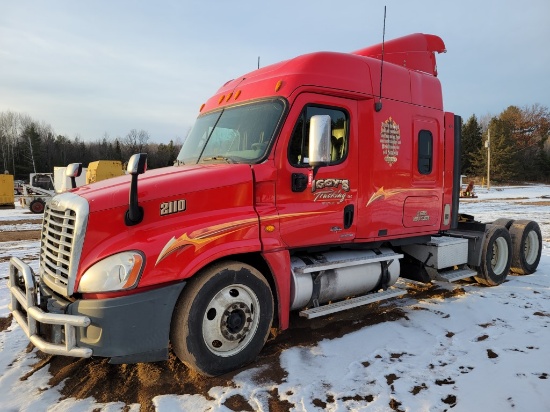 2010 Freightliner Cascadia 70" Mid-roof Sleeper