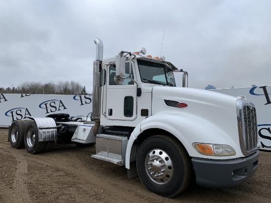 2010 Peterbilt Semi Truck Tractor