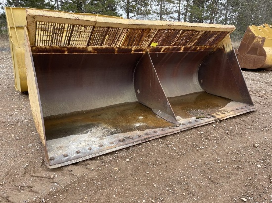 Bucket Fits John Deere 844