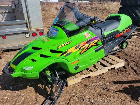 1999 Artic Cat 600 Snowmobile