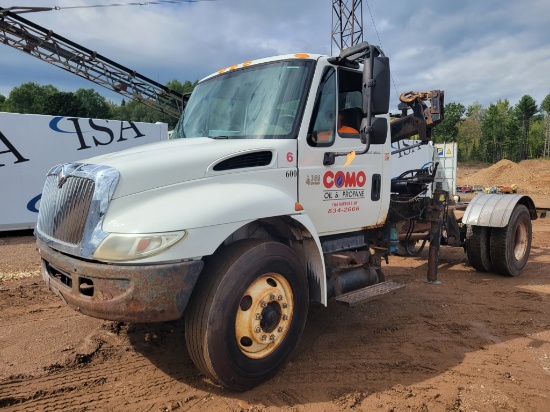 2004 International 4300 Crane/boom Truck