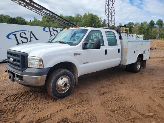 2006 Ford F350 4x4 Service Body Truck