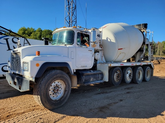 1999 Mack Rd690s Mixer Truck