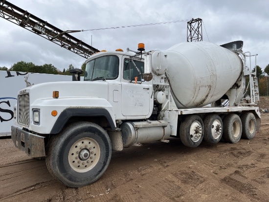 1999 Mack Rd690s Mixer Truck