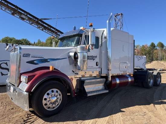 2007 Kenworth W900 Sleeper Cab Truck Tractor