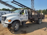 2000 Ford F650 Flatbed Truck