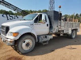 2001 Ford F650 Stakeside Truck