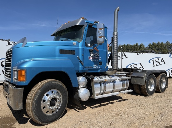 2017 Mack Chu613 Truck Tractor