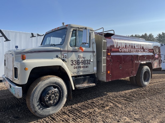 1981 International 1854 Fuel Truck