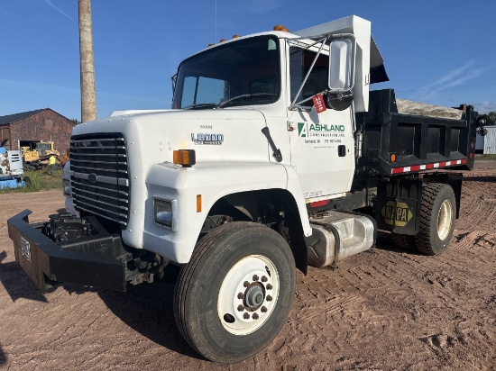 1994 Ford L800 Dump Truck