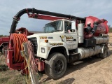 1995 Ford L8000 Vac Truck