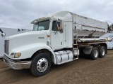 1999 International 9200 Feed Truck