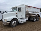 1999 International 9200 Feed Truck