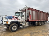 2004 Mack Cl733 Feed Truck