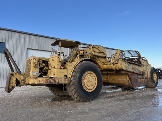Caterpillar 657 Scraper