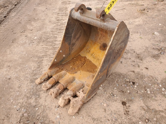 24" Excavator Bucket