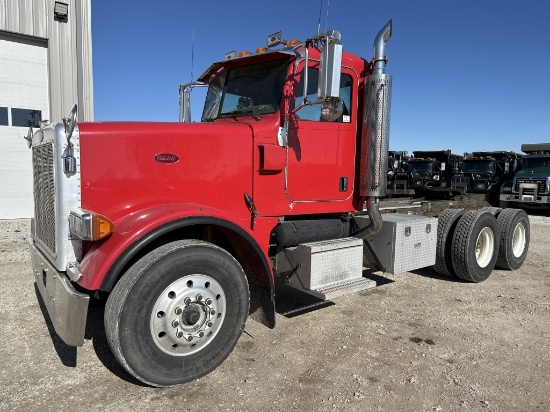 2006 Peterbilt 378 Day Cab Tractor
