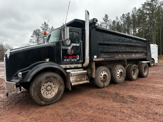 2006 Kenworth T800 Quad Axle Dump Truck