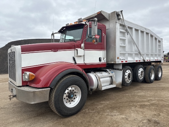 2013 Peterbilt 367 Quad Axle Dump Truck