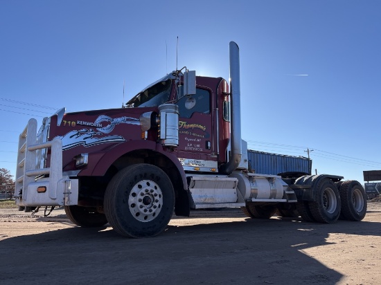 2010 Kenworth T800 Day Cab Truck Tractor