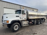 2000 Mack Cl713 Tanker Truck
