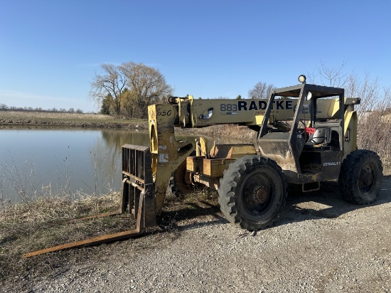 Gehl 883 Telehandler