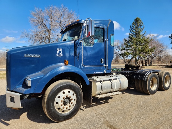 2008 Kenworth T800 Day Cab