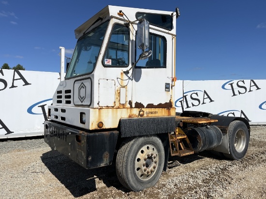 2009 Capacity Spotter Truck