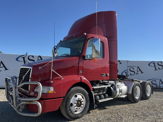 2012 Volvo Day Cab Truck Tractor