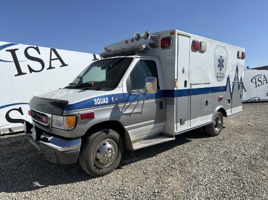 2000 Ford Ambulance